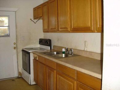 5519 Maple Ln, Tampa, FL 33610 - photo 4