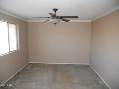 650577_Living Room