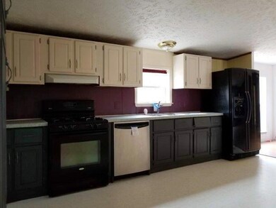 231-125076 Kitchen Another view