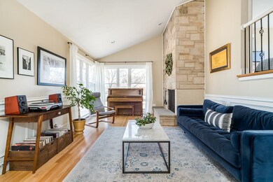 340 E Huntington Ln, Elmhurst, IL 60126 - photo 5