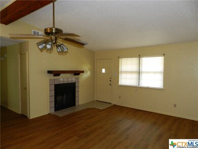 908 Hackberry St, Copperas Cove, TX 76522 - photo 2