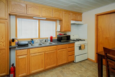 502 S Orange St, Sturgis, MI 49091 - photo 5