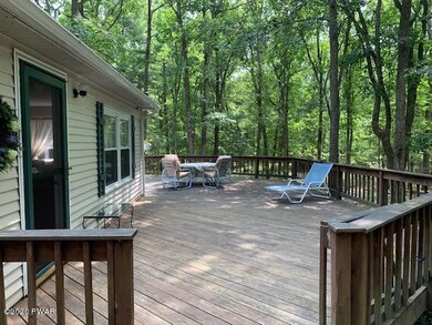 109 Redstart Ct, Hawley, PA 18428 - photo 7