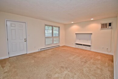 2 Living Room (4)