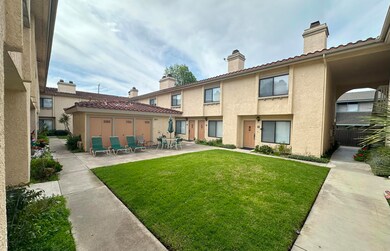 1001 E Cypress Ave - ext courtyard
