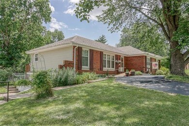 6901 Bluejacket St, Shawnee, KS 66203 - photo 2