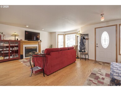 234 Reuter Ln, Forest Grove, OR 97116 - photo 4