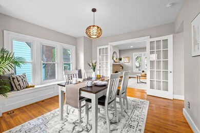 Dining Room w/ window seats