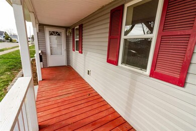 1218 8th St NW, Cedar Rapids, IA 52405 - photo 2