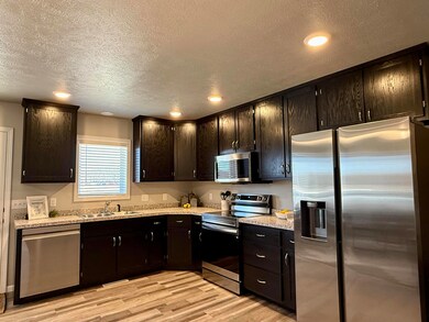 1016 N Mentzer St, Mitchell, SD 57301 - photo 7