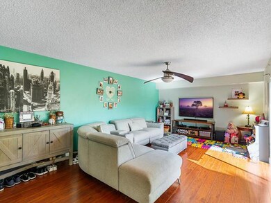 912 9th way-003-003-Living Room-MLS_Size