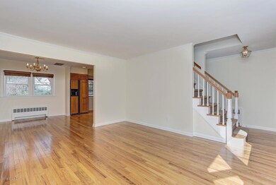 1 Janet Ct Greenwich CT-large-016-4-1 Ja