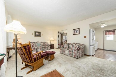 1718 Carrigallen Ln, Columbus, OH 43228 - photo 4