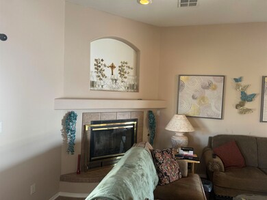 947 Playa Azul St, Alamogordo, NM 88310 - photo 5