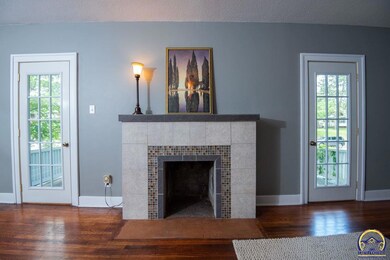 1914 SW Huntoon St, Topeka, KS 66604 - photo 6