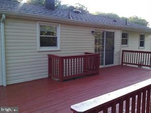 1109 Cottage St SW, Vienna, VA 22180 - photo 2