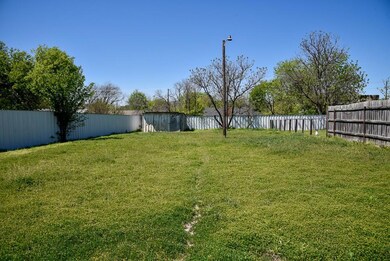 1502 S College Ave, Decatur, TX 76234 - photo 2
