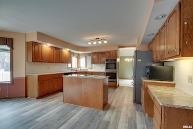 3130 Acadia Way, Quincy, IL 62301 - photo 6