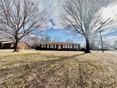 423 Melody Ln, Shelby, NC 28152 - photo 2