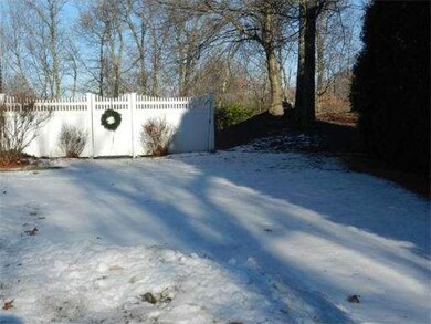 5 Ballou Rd, Hopedale, MA 01747 - photo 4