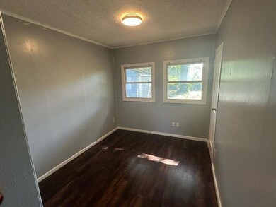 896 S James Rd, Columbus, OH 43227 - photo 5