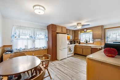 9 Crossman St, Mattapan, MA 02126 - photo 4