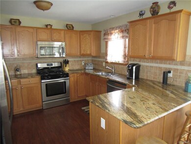 7381 Winbert Dr, North Tonawanda, NY 14120 - photo 3