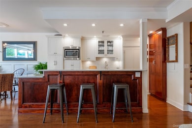 Wyndham West unit M4, Garden City, NY 11530 - photo 6