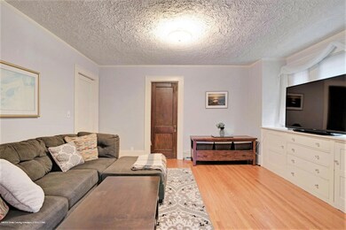 1131 S Genesee Dr, Lansing, MI 48915 - photo 7