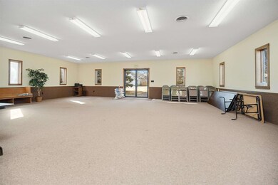 226 E 6th St, Warren, IN 46792 - photo 4