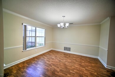 29 Forest View-9