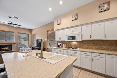 14-Kitchen