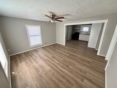 4513 Lone Oak Rd, Houston, TX 77093 - photo 6