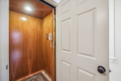 Elevator 