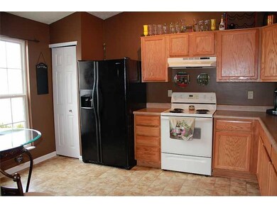 3025 Limber Pine Dr, Whiteland, IN 46184 - photo 7