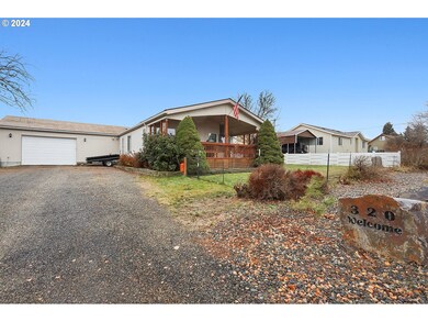320 W Nesbitt St, Goldendale, WA 98620 - photo 2