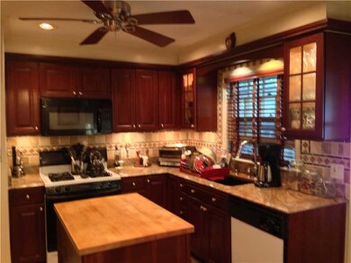 36 Rockmere Ave, Old Greenwich, CT 06870 - photo 2