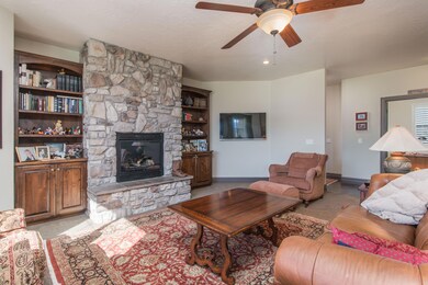 07 - Living Room