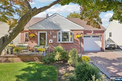 256 Jackson Ave, Rutherford, NJ 07070 - photo 2