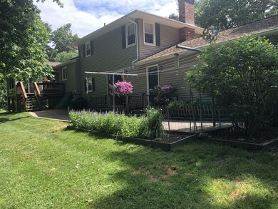 55 Manor Ln, Ludlow, MA 01056 - photo 3