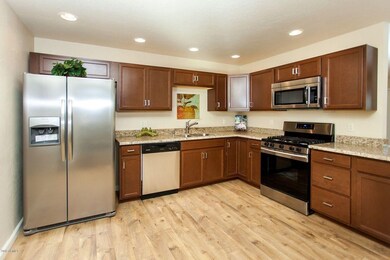 New SS Appliances & Recessed Lighting
