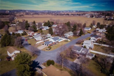 4372 High View Dr, Nazareth, PA 18064 - photo 4