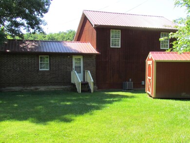 821 E Oak St, Lebanon Junction, KY 40150 - photo 6