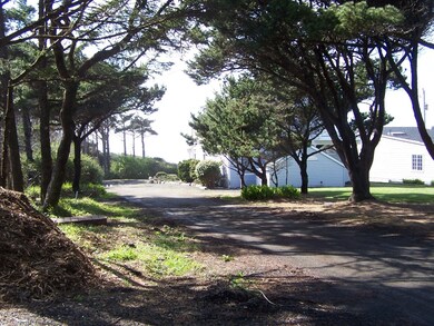Ocean view peek