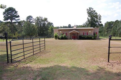 BARN FRONT GATE OPEN