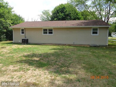 10610 Winchester Ave, Bunker Hill, WV 25413 - photo 6