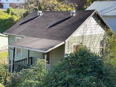 1806 Davis Cir, Charleston, WV 25387 - photo 2