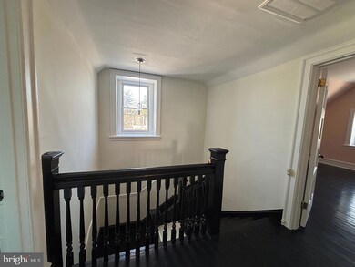 242 N Lansdowne Ave, Lansdowne, PA 19050 - photo 4