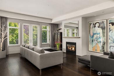 721 Harvard Ave E unit 4, Seattle, WA 98102 - photo 2