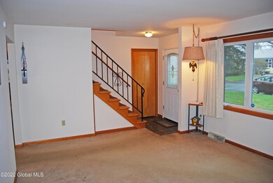 5 Wilde St, Troy, NY 12180 - photo 4